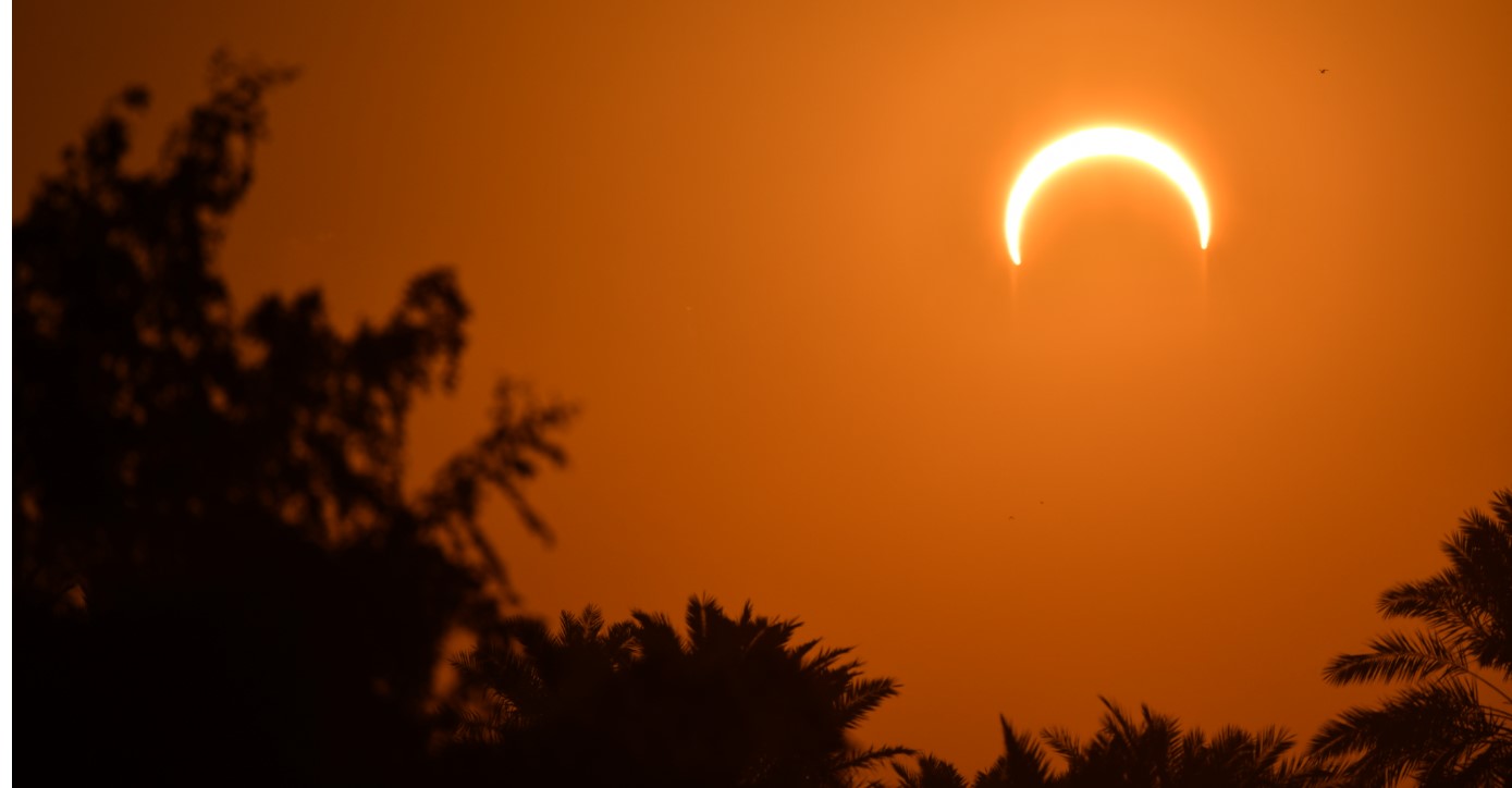 Gulf Weekly Spectacle in the sky 